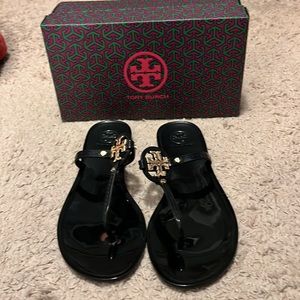 Tory Burch Mini Miller Flat Thong